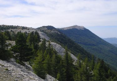 Excursión Senderismo Valbelle - pas de jean richaud - Photo