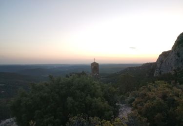 Tocht Stappen Saint-Antonin-sur-Bayon - Sainte Victoire crépuscule  - Photo