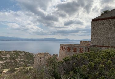 Excursión Senderismo Le Rove - Le fort de Niolon - Photo