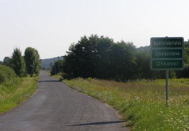 Tour Zu Fuß Stephansdorf in der Wart - P+ (Orfalui-nyereg, feszület - Apátistvánfalva - Zsida-patak völgye) - Photo