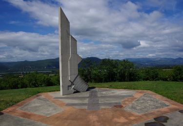 Randonnée Marche Mirmande - Mirmande : Mémorial de la Résistance 13km. - Photo