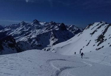 Randonnée Ski de randonnée Laval-en-Belledonne - la dent du Pra par le col de l'Aigleton - Photo