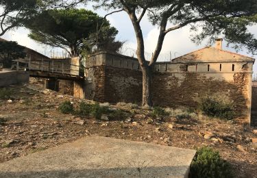 Randonnée Marche Hyères - Port Cros-Port man par la boucle des forts - Photo