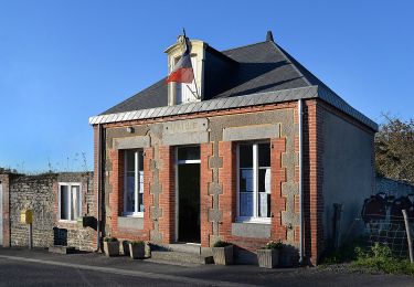 Percorso A piedi Le Bô - Le Moulin à Papier - Photo