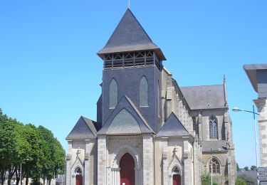 Percorso A piedi Villaines-la-Juhel - Boucle du Donjon - Photo