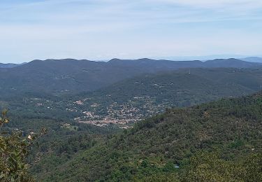 Tour Wandern Peyrolles - gorges du Soucy Mont Brion Vallée Obscure - Photo