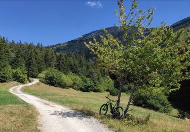 Randonnée V.T.T. Villard-de-Lans - VTT TS électrique- Villard-de-Lans Le Balcon Villard à Lans En Vercors par le Bec de L'aigle. - Photo