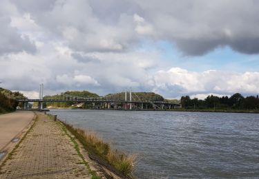 Tocht Stappen Bitsingen - La Montagne St Pierre  - Photo