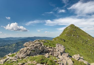 Percorso A piedi Fivizzano - (SI L20) Passo del Cerreto - Rifugio Sarzana al Monte Acuto - Photo