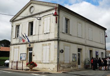 Percorso A piedi Hautefage-la-Tour - Hautefage - la tour, la balade de la Malausie - 4.9km - Photo