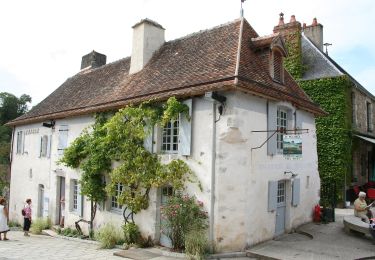 Tocht Te voet Saint-Léonard-des-Bois - Les méandres de la Sarthe - Photo