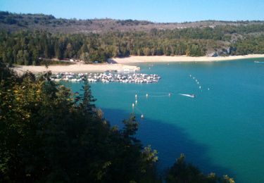 Excursión Senderismo La Tour-du-Meix - Lac de vouglans 