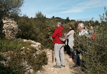 Tour Wandern Aramon - rando des capitelles - Photo