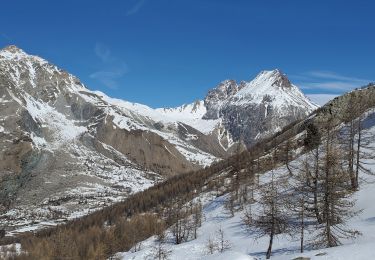 Randonnée Raquettes à neige Saint-Paul-sur-Ubaye - bergerie  de mary - Photo