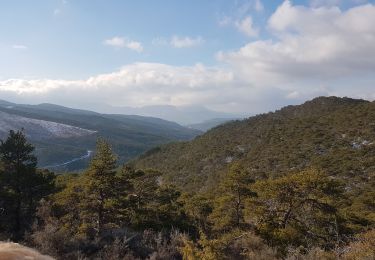 Randonnée Marche Montclar-sur-Gervanne - vaugelas - Photo