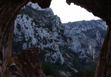 Tour Wandern Ollioules - grotte théâtre  - Photo