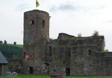 Excursión A pie Burg-Reuland - GrWandArd 26: Burg-Reuland panorama's van de Thommerberg (PVDB) - Photo