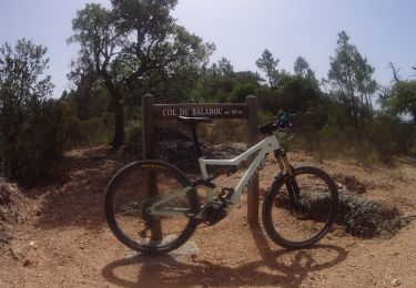 Randonnée V.T.T. Saint-Raphaël - VTT dans le ravin du Perthus - Photo