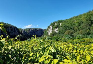 Trail Walking Berrias-et-Casteljau - CASTELJAU - Photo