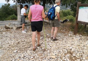 Excursión Senderismo Saint-Vallier-de-Thiey - arche de ponadieu - Photo