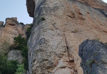 Percorso Marcia Saint-Pierre-des-Tripiers - Marche d'approche voie de l'arête décollée , Gorges de la Jonte - Photo