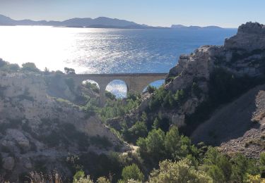 Excursión Senderismo Le Rove - Niolon fort haut en boucle - Photo