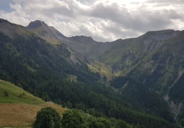 Tour Wandern Villard-Reymond - La Croix du Carrelet et la crête de Croix de La Garde - Photo