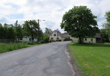 Excursión A pie Velká Hleďsebe - naučná stezka Slatina - Photo