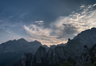 Randonnée A pied Mandello del Lario - Sentiero 13: Rongio - Rifugio Rosalba per la Val Portorella - Photo