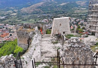 Tocht Te voet Popoli - Castello di Popoli - Sentiero Parco - Photo