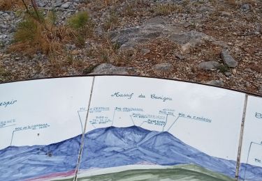Randonnée Marche Opoul-Périllos - Opoul le château et le village. - Photo
