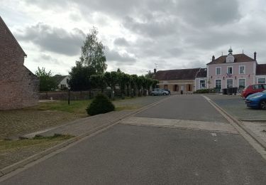 Tocht Stappen Saint-Loup-de-Naud - Églises médiévales au sud de Provins. - Photo