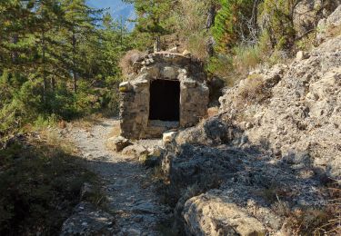 Trail Walking Villars-sur-Var - de Villars à St jean  - Photo