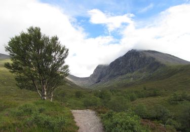 Tocht Te voet  - Carn Mor Dearg arete - Photo