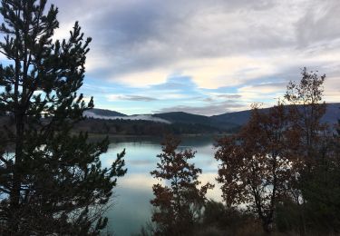 Tour Wandern Garde-Colombe - Plan d’eau de St Genis  - Photo