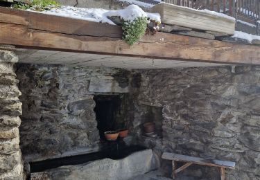Randonnée Marche Saint-Michel-de-Maurienne - à la découverte du petit village du Thyl. - Photo