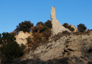 Trail Walking Cairanne - cairanne par les falaises - Photo