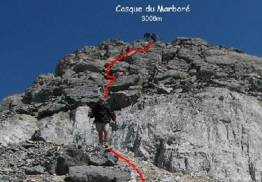 Tocht Te voet Gavarnie-Gèdre - Le Casque du Marboré par la voie normale - Photo