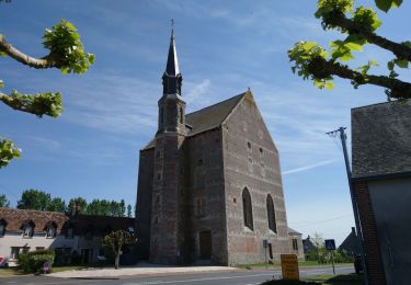 Excursión Senderismo Saint-Laurent-en-Gâtines - Saint-Laurent-en-Gâtines - Circuit jaune avec variante le Sentier - 18.7km 120m 4h30 - 2022 05 01 - Photo