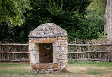 Tour Wandern Saint-Cyr-la-Rosière - Prieuré de Sainte-Gauburge - Saint-Aubin-des-Grois 5,7 km - Photo