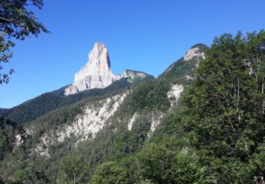 Trail Walking Saint-Martin-de-Clelles - Esclops Trièves tour du goutaroux - Photo