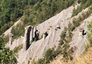 Tour Wandern Théus - Théüs - Salle de bal des demoiselles coiffées - Photo