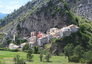 Percorso A piedi Croce sul Rodola - Tour du Mont d'Auvare - Photo