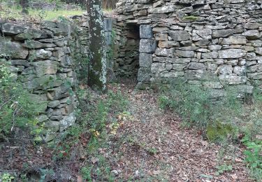 Tour Wandern Saint-Quentin-la-Poterie - capitelles1 - Photo