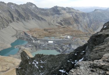 Excursión A pie Glarus Süd - Muttseehütte-Kistenpasshütte - Photo