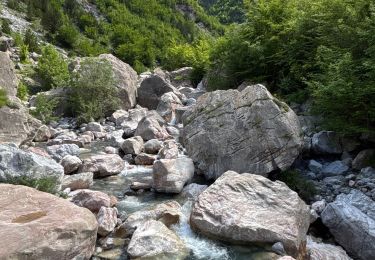 Trail Walking Shalë - Theth - Cascade - Canyon - Nbërlysaj - Lac vert - Photo