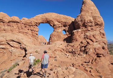 Trail Walking  - 2024 Arches NP Windows Trail - Photo