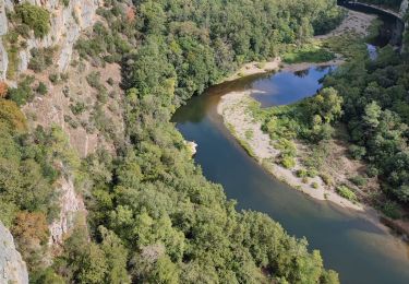 Tour Wandern Berrias-et-Casteljau - 220908 Corniche Mazet  - Photo