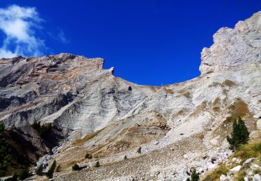 Excursión Senderismo Le Dévoluy - Tête de Garnesier : Par le col de Corps et les vires du versant nord - Photo