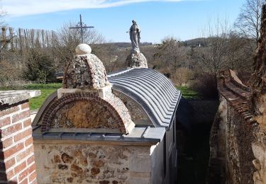 Excursión Senderismo Saint-Pierre-de-Bailleul - A la rencontre des lavoirs - Photo